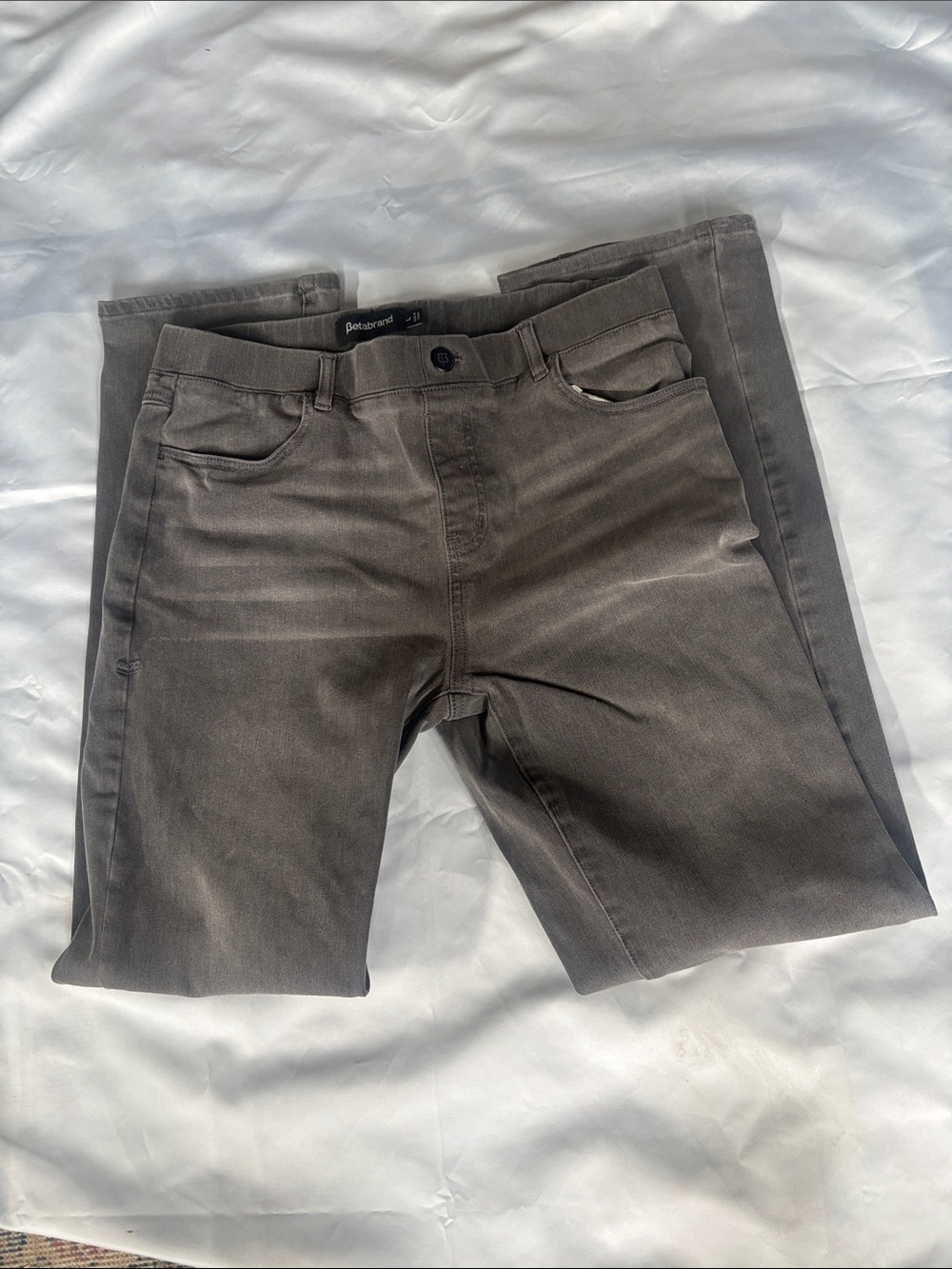 Betabrand Women’s Straight Leg Jeans in Charcoal Gray